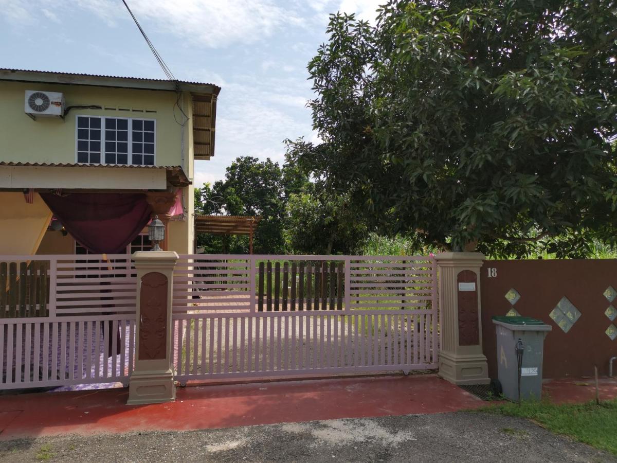 Sri Makmur Pontian Homestay Pontian Besar Kültér fotó